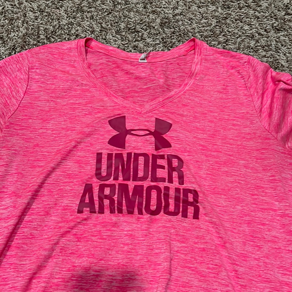 Womens under armour short sleeve shirt